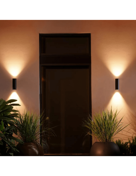 Aplique pared LED inteligente Appear negro Philips Hue en el exterior