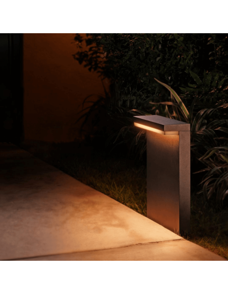 Baliza LED exterior inteligente Nyro negro 13,5W Philips Hue en exterior