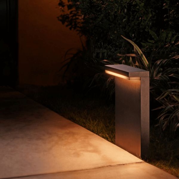 Baliza LED exterior inteligente Nyro negro 13,5W Philips Hue en exterior