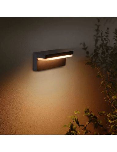 Aplique de pared LED exterior inteligente Nyro negro 13,5W en exterior