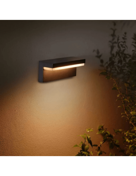 Aplique de pared LED exterior inteligente Nyro negro 13,5W en exterior