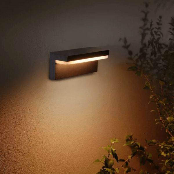 Aplique de pared LED exterior inteligente Nyro negro 13,5W en exterior