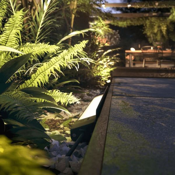 Foco LED exterior lineal Amarant inteligente negro 20W luz exterior