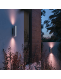 Aplique de pared LED exterior inteligente Appear aluminio luz rosa en el exterior