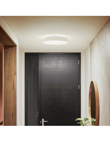 Plafón techo LED inteligente mediano Enrave blanco en el techo de un hall