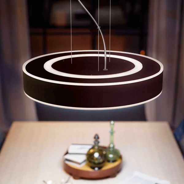 Plafonnier LED intelligent Enrave noir 33,5W lumière blanche allumée