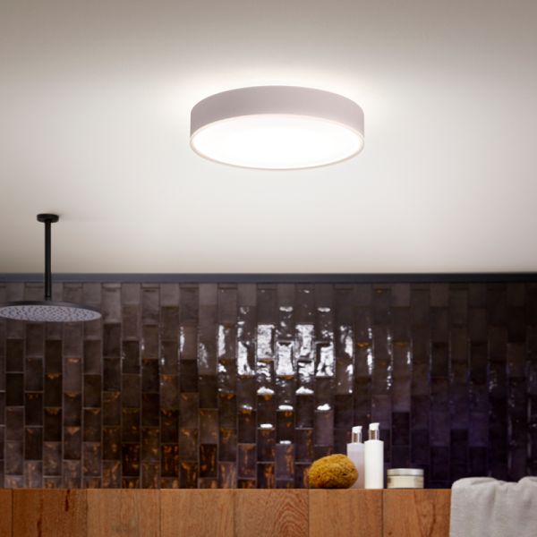 Plafón techo LED inteligente Enrave mediano blanco foto ambiente