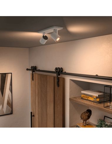 Foco LED 2 luces Runner blanco 2x5W en una habitacion