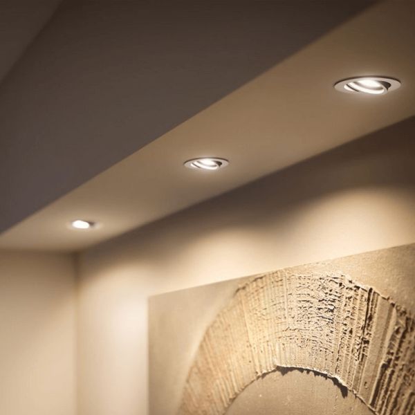 Pack focos empotrables redondo Milliskin blanco Philips Hue detalle luz encendida