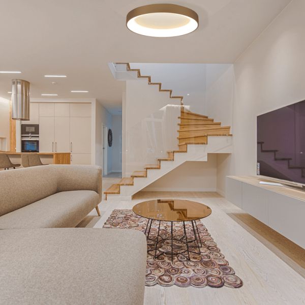 Plafonnier LED rond Niseko II doré avec télécommande, dimmable 2700K-5000K Ø 90-78-65-50-38 cm d'ambiance