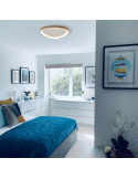 Plafón LED Niseko triangular con acabado madera ambiente