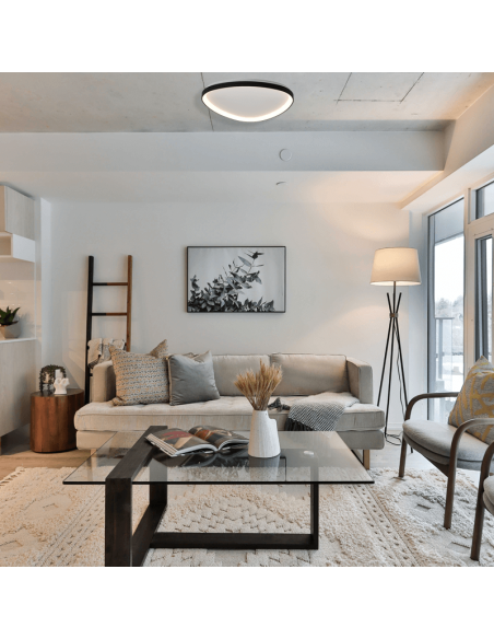 Plafonnier LED triangulaire noir moderne Niseko d'ambiance