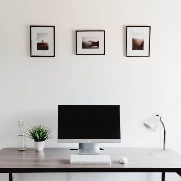 Lampe de table LED blanche Harvey photo d'ambiance