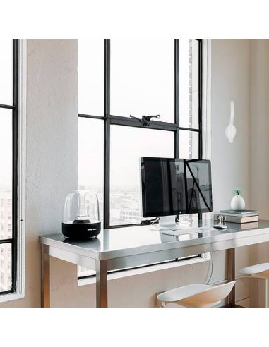 Applique LED Parma blanche dans un salon