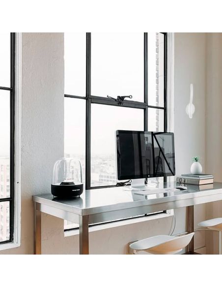 Aplique de pared LED Parma blanco en un salón