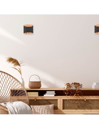 Aplique de pared LED Arino metal y madera natural en un salón
