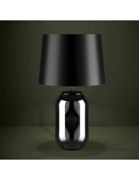 Candeeiro de mesa Cuite, vidro oval preto transparente com abajur cónico de metal preto ambiente