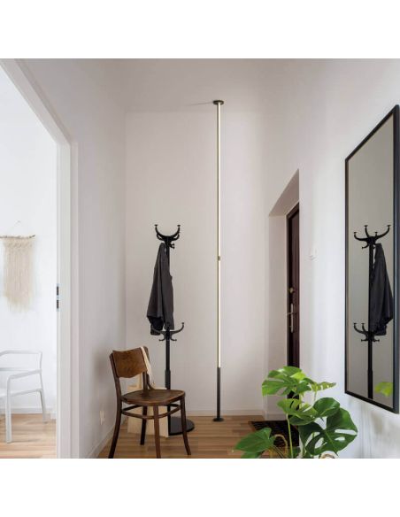 Lámpara de pie Vertical negro 7354 Mantra ambiente| LeonLeds