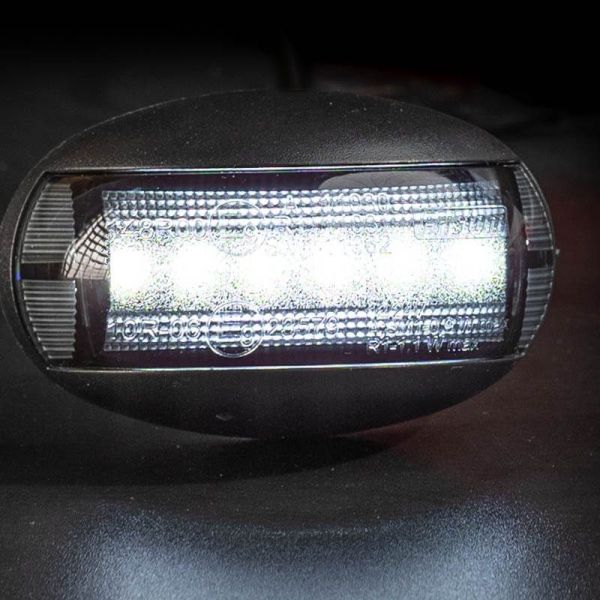 Piloto LED de galibo ovalado Black FT-067 Dark LED A R1 SM1 12V - 36V FT-067 B LED | LeonLeds