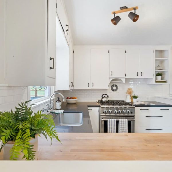 Plafón de techo LED BELL 2 luces, focos orientables en una cocina foto ambiente