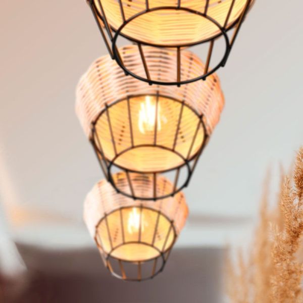 Lámpara de techo LED BORKA 3 luces, altura ajustable detalle tulipa