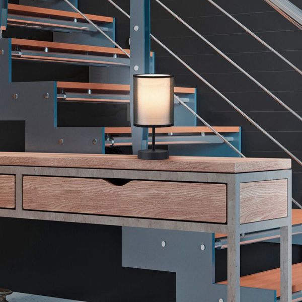 Lámpara de sobremesa LED BURTON, tela y organza IP20 en una mesa