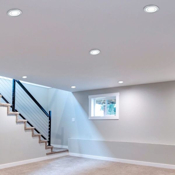 Downlight LED embutido Core preto 5W 3000K foto ambiente