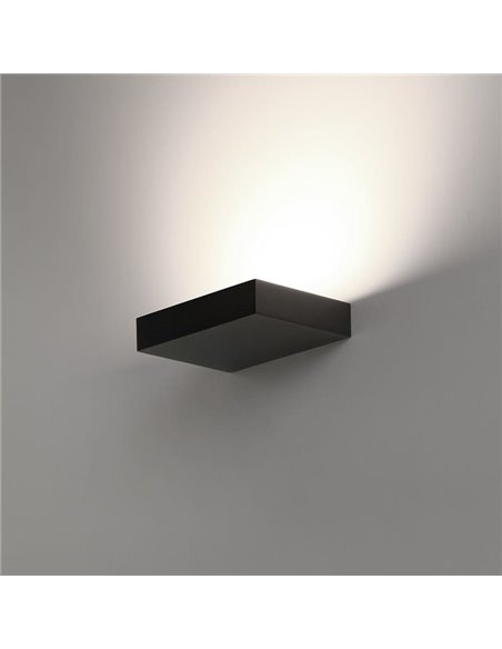 Aplique LED preto texturizado BRICK, 20W 2200lm, CRI90 CL.I, LED integrado, interruptor deslizante 2700K-3000K, difusor micropri