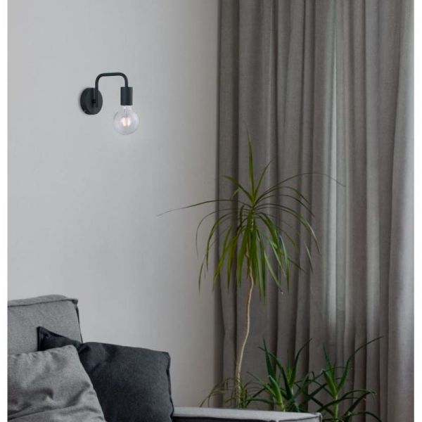 Aplique de pared DIALLO bombilla visible negro mate foto ambiente