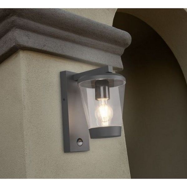 Sensor de movimento de luz de parede externa CAVADO em um poste