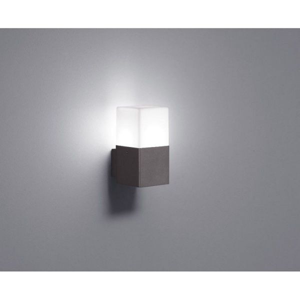 Aplique de parede exterior HUDSON em uma parede fotográfica ambiente