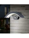 Aplique de pared LED OHIO en una pared