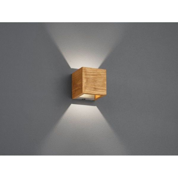 Aplique de pared LED BRAD función memoria, luz arriba y abajo detalle en una pared