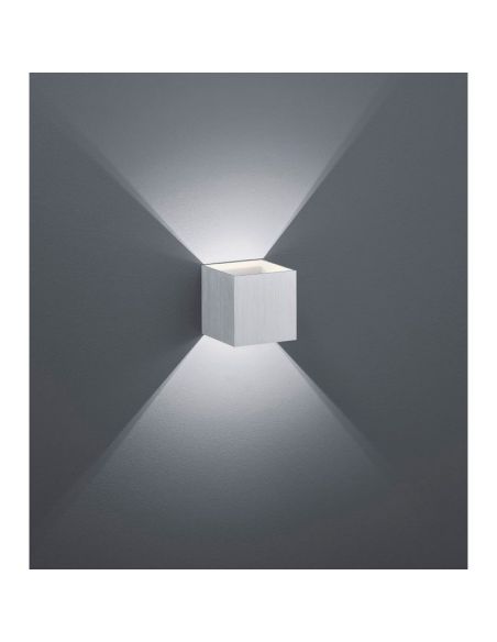 Aplique LED quadrado LOUIS 2 luzes para cima e para baixo detalhe da luz de alumínio