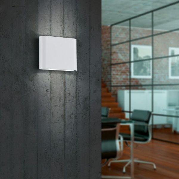 Aplique pared LED exterior luz arriba y abajo THAMES blanco en una pared