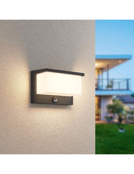 Aplique pared LED para exterior NESTOS rectangular en una pared exterior