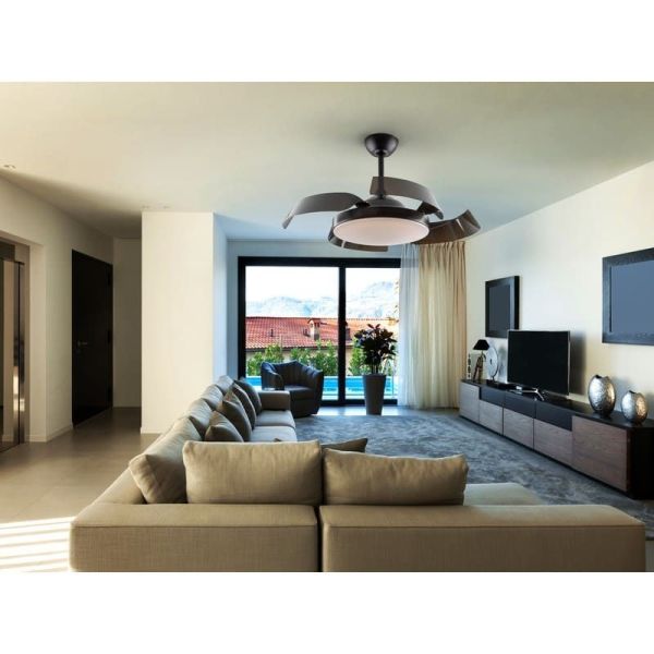 Ventilateur de plafond à lumière LED dimmable ENZO Fonction inverse dans un salon pales ouvertes