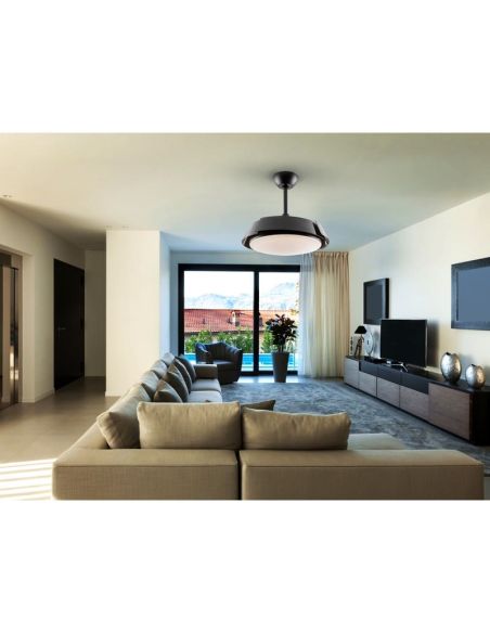 Ventilador de teto com luz LED regulável ENZO Função reversa em uma sala de estar com lâminas fechadas