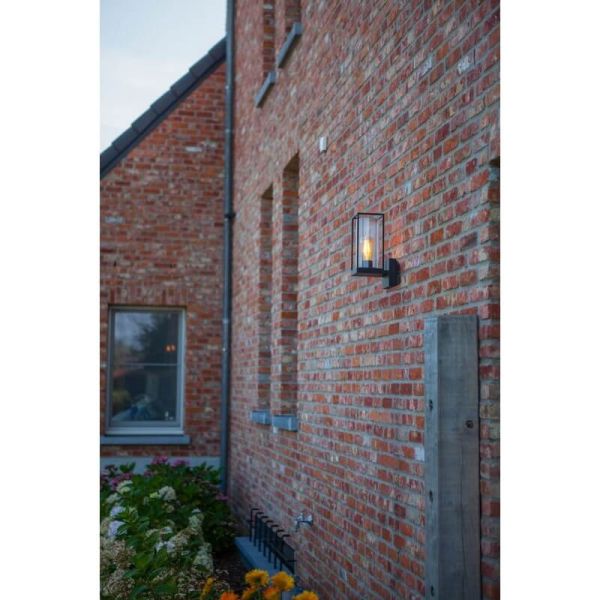 Farol de pared FLAIR con estilo rústico con y sin sensor de movimiento E27