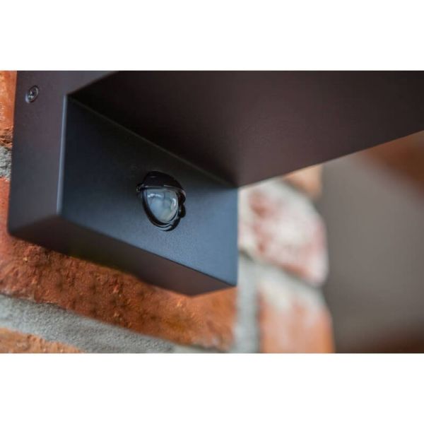 Farol de pared FLAIR con estilo rústico con y sin sensor de movimiento E27