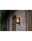 Farol de pared FLAIR con efecto madera para exterior E27