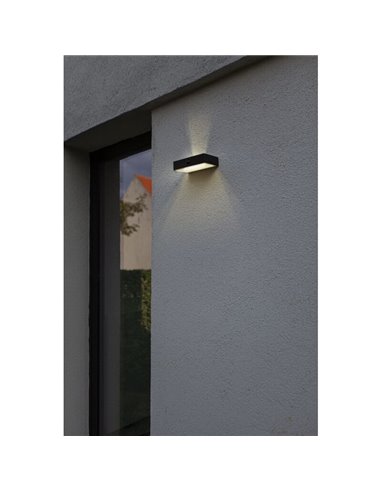 Aplique solar FADI com luz ascendente e descendente, sensor de movimento e controle de voz 2700K-6500K