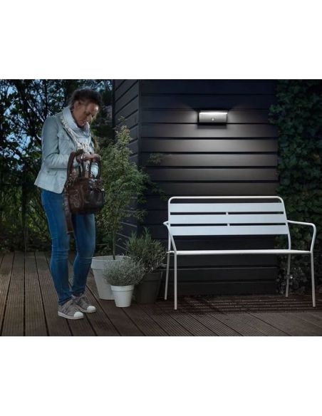 Aplique LED exterior BUSTAN 3.8W sensor movimiento 2700K IP44 | LeonLeds