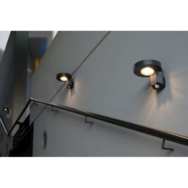 Aplique solar LED redondo DISO con cabezal móvil y sensor de movimiento, antracita 4000K