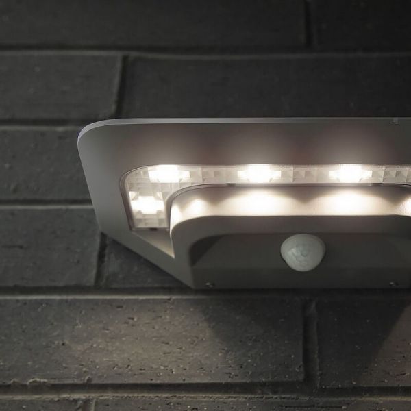 Aplique de pared exterior LED GHOST SOLAR gris con sensor de movimiento 4000K