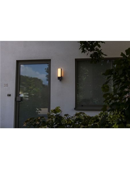 Aplique LED inteligente com câmera de segurança Full HD CUBA com microfone, alto-falante e sensor de movimento muito potente -LU