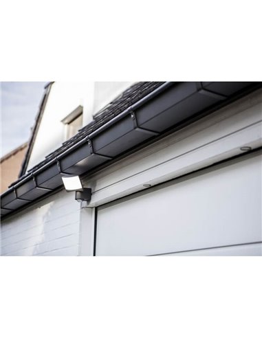 Proyector potente LED con cabezal orientable SUNSHINE con sensor de movimiento antracita PIR 5000K 12,5W/15,4W