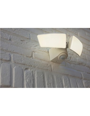 Proyector LED exterior con 2 cabezales ARTICA blanco con sensor PIR 2700K-6500K -LUTEC Connect-