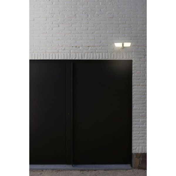 Proyector LED exterior con 2 cabezales ARTICA blanco con sensor PIR 2700K-6500K -LUTEC Connect-