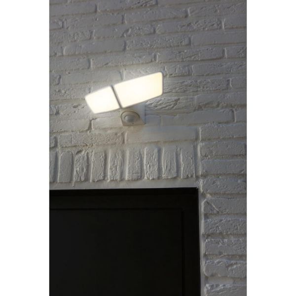 Proyector LED exterior con 2 cabezales ARTICA blanco con sensor PIR 2700K-6500K -LUTEC Connect-